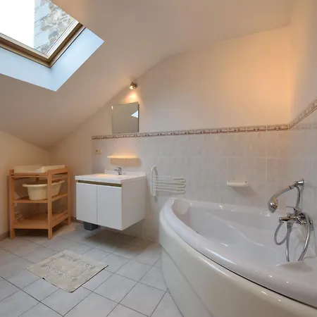 In With Terrace, Cleaning Included Libin